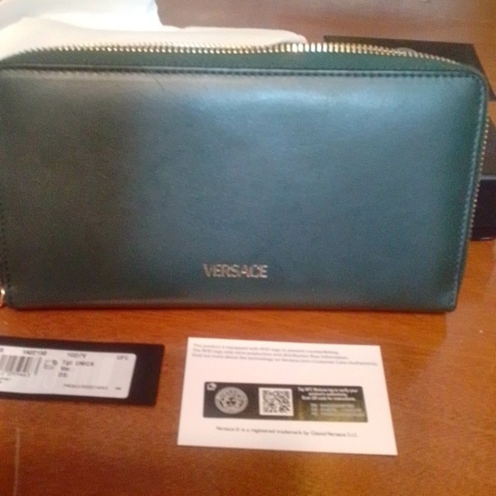 Versace Wallet - Picture 4 of 5